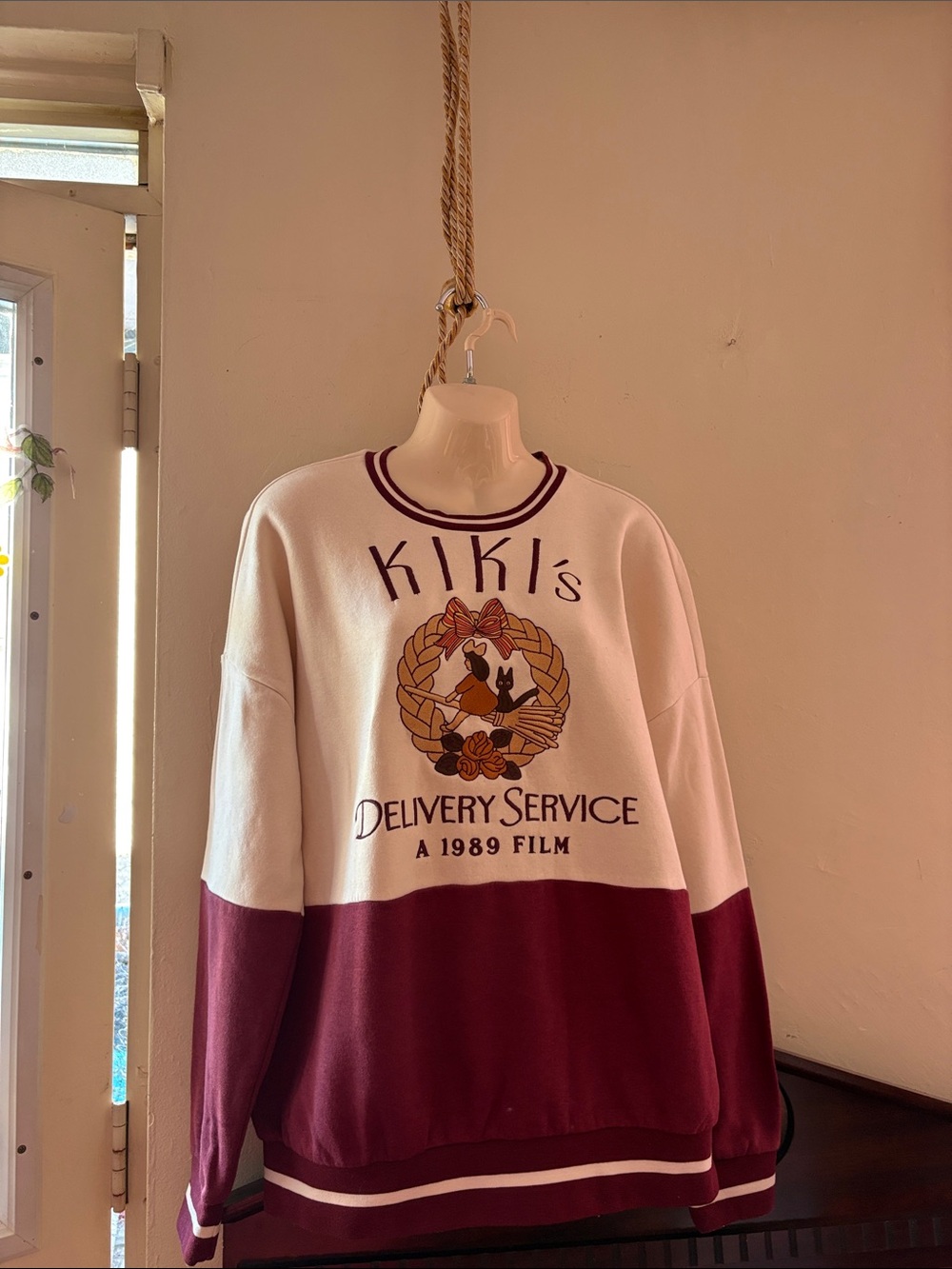 Colorblock Crew Sweatshirt - Cream & Burgundy